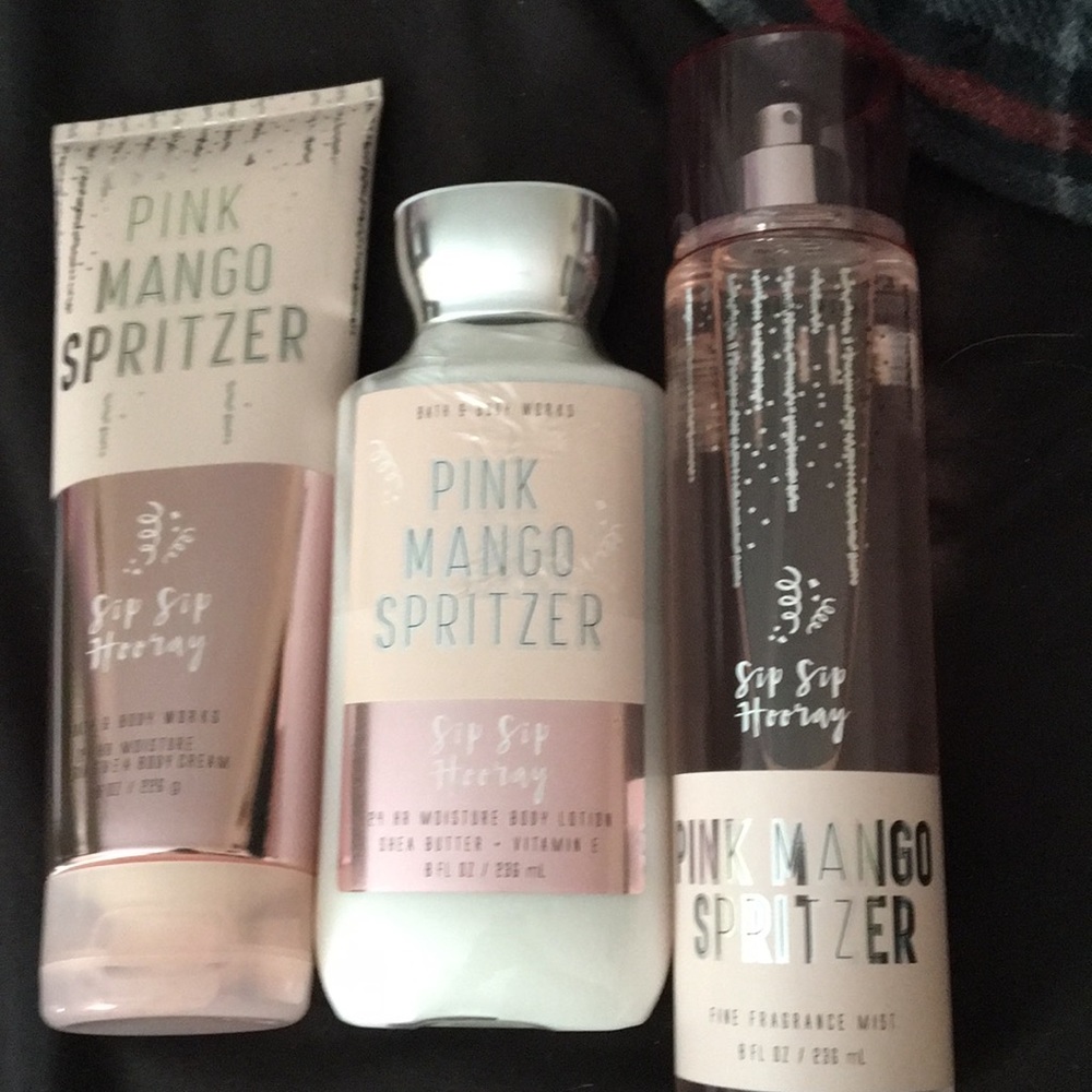 Lot of 3 bath and body set